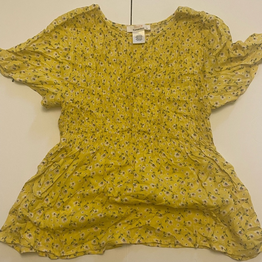 Bright yellow floral stretchy top/blouse